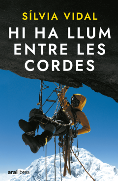 Coberta_Hi-ha-llum-entre-les-cordes